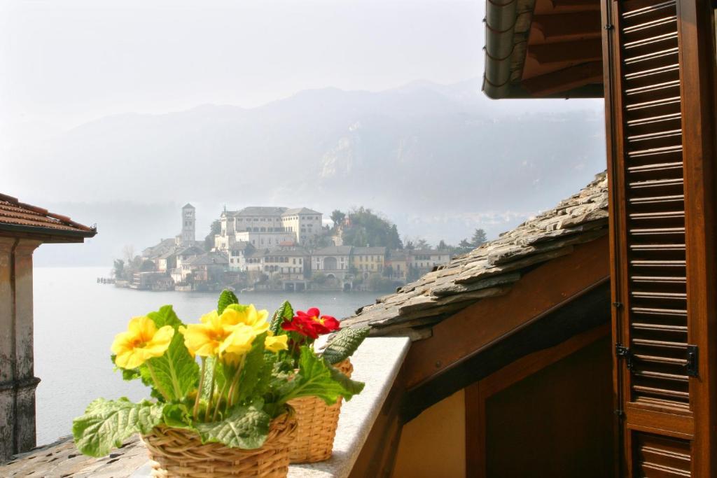 Hotel Leon D'Oro Orta San Giulio Habitación foto