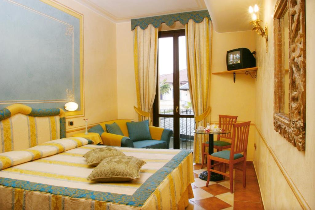 Hotel Leon D'Oro Orta San Giulio Habitación foto